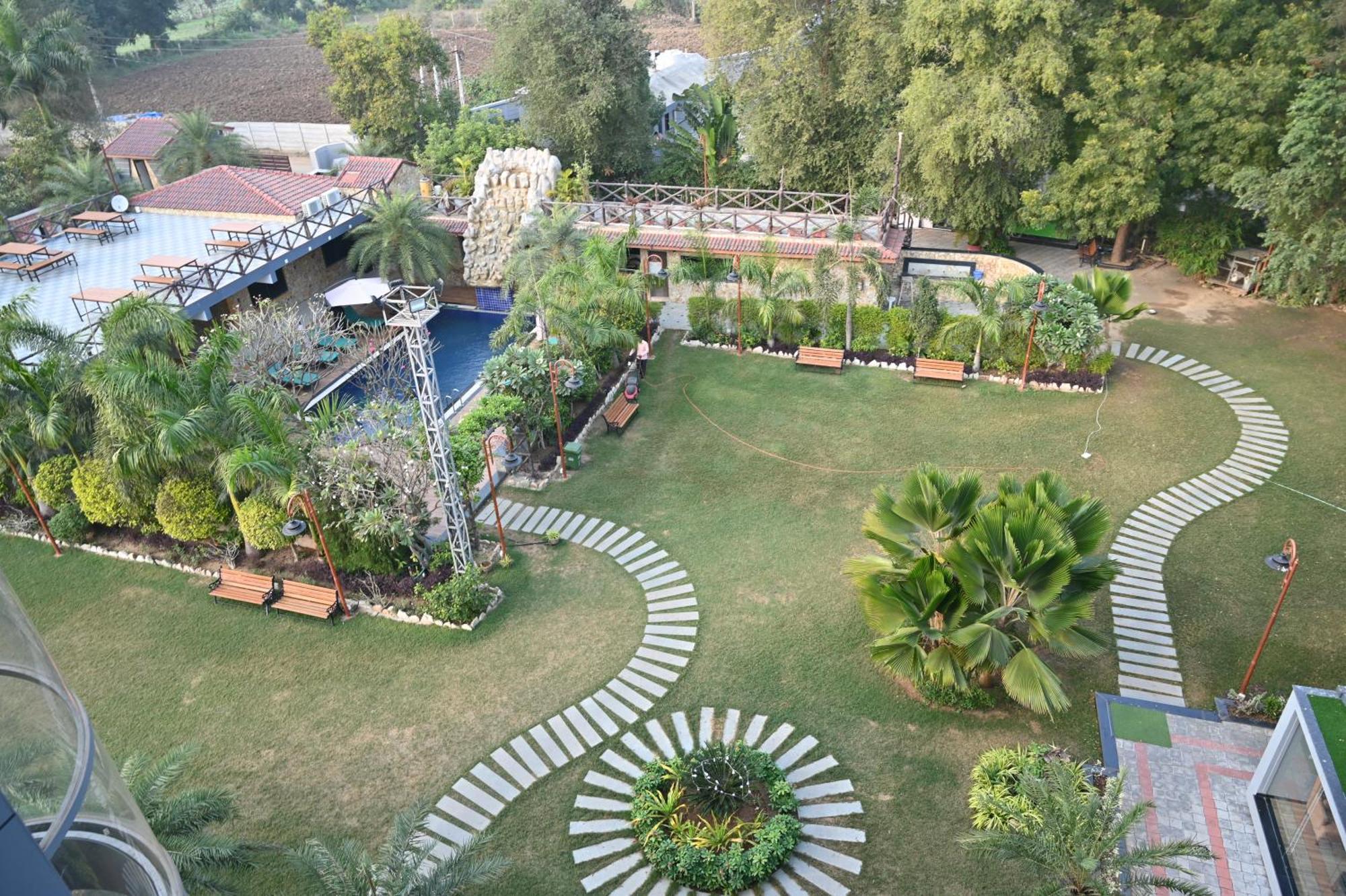 Krishna Riverside Resort Vasad Exterior photo