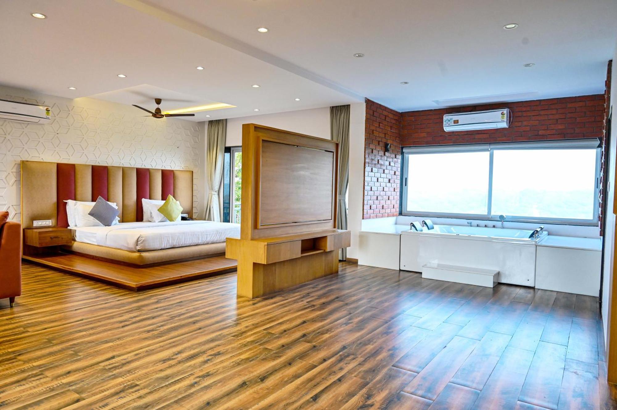 Krishna Riverside Resort Vasad Exterior photo